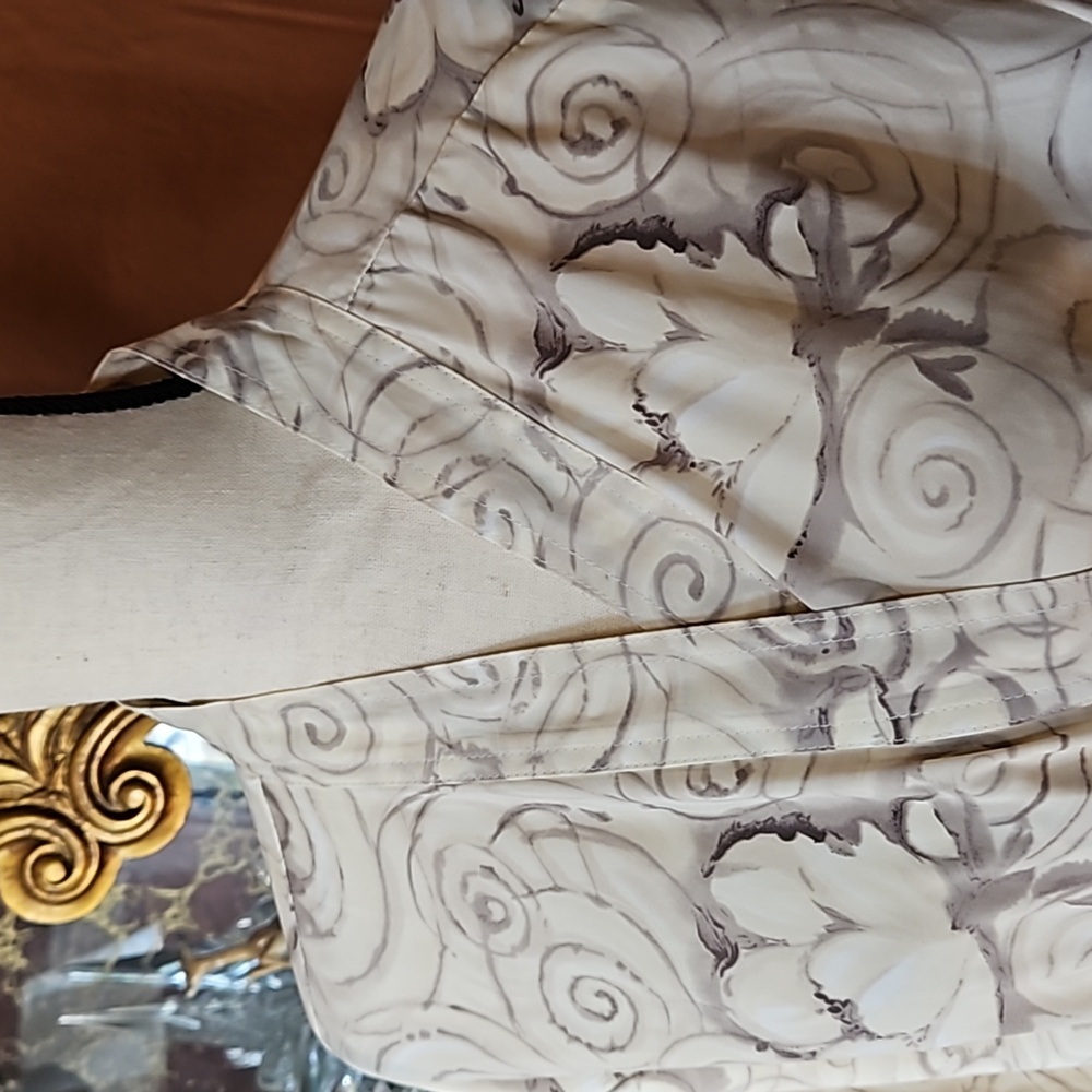 Vintage Halston Floral Robe - Picture 2 of 7